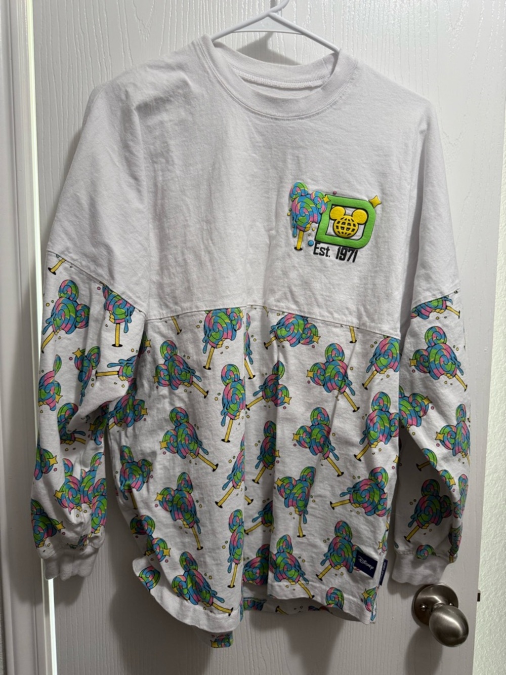 Disney White Long-Sleeve Tee with Colorful Lollipop Print sz M